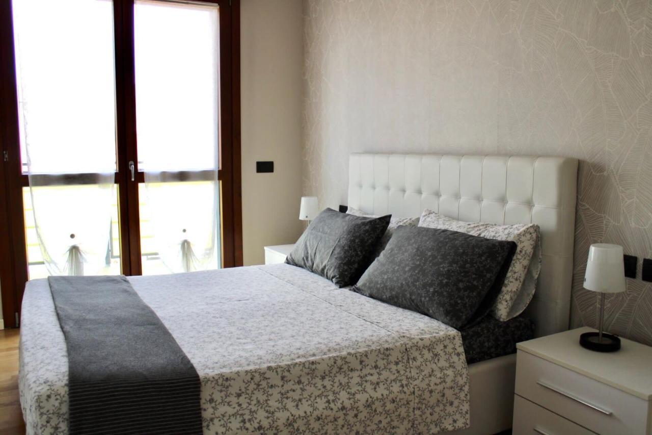 Rho Fiera Milano - Popy House Villa เปโร ภายนอก รูปภาพ